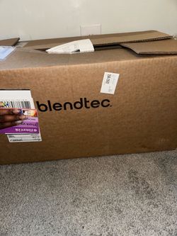 NEW Blendtec blender