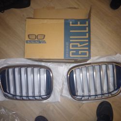 2018 BMW X3 ,X4  GRILLE SILVER  AND BLACK 