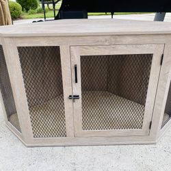 Unipaws Corner “Furniture Style” Dog House For Small or Medium Dogs! (Mint Condition!)
