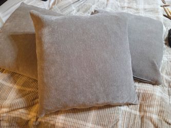 Aiden & Ivy decorative pillows