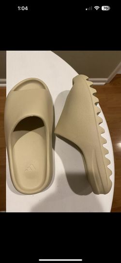 Tan Yeezy Slides 