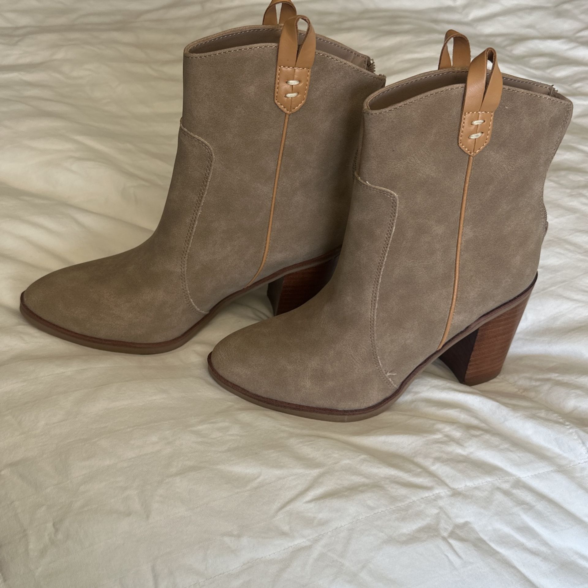 Mia High Boots Brand New