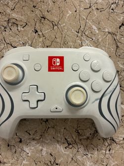 Nintendo Switch Pro Controller White