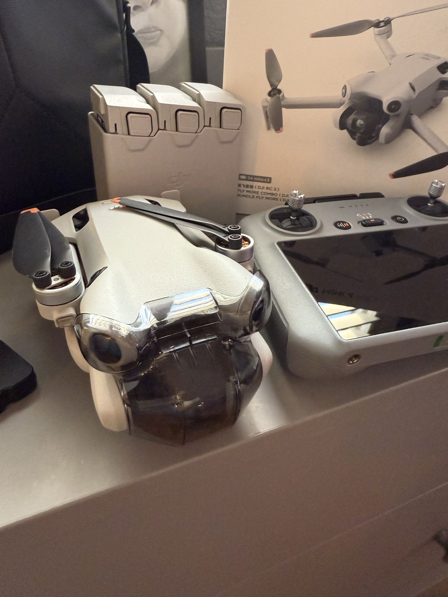 DJI Mini 4 Pro FLY MORE PKG