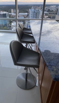 CATELLAN ITALIA BAR COUNTER STOOLS GREY LEATHER ITALIAN