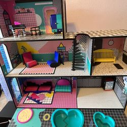 LOL OMG Doll House