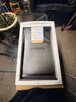 Doggie door pets safe extreme weather