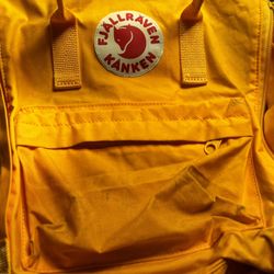 Fajalraven Backpack Needs Cleaning 