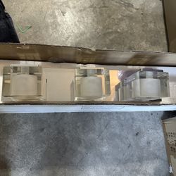Cubic 3-Light Bath Vanity