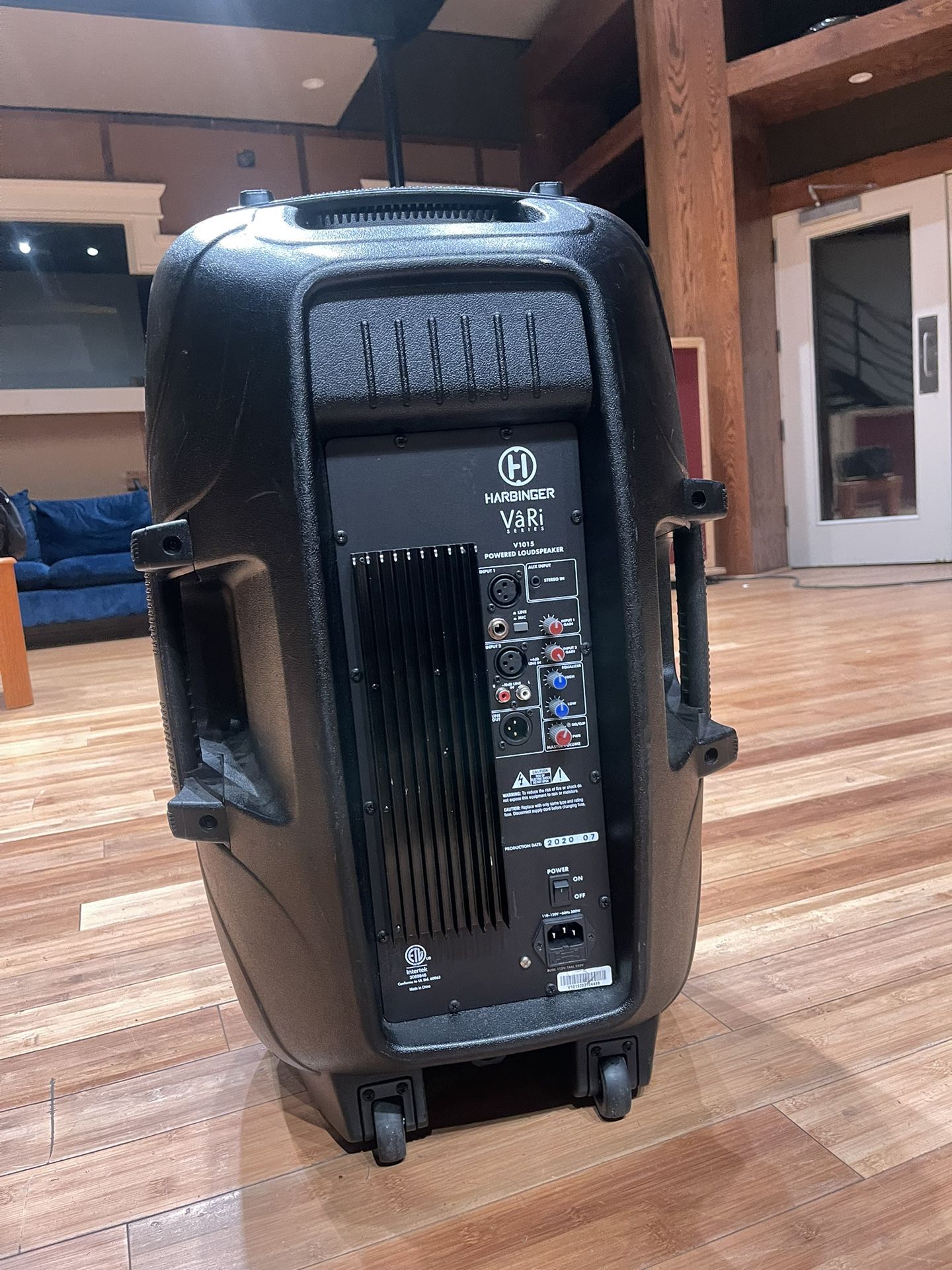 Pair Of Harbinger VARI V1015 15inch Speakers