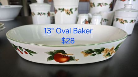 Vintage Cades Cove Apples & Blossoms Oval Baker