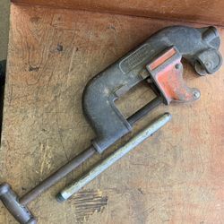 VINTAGE PIPE CUTTER Armstrong No. 4A -2" TO 4"