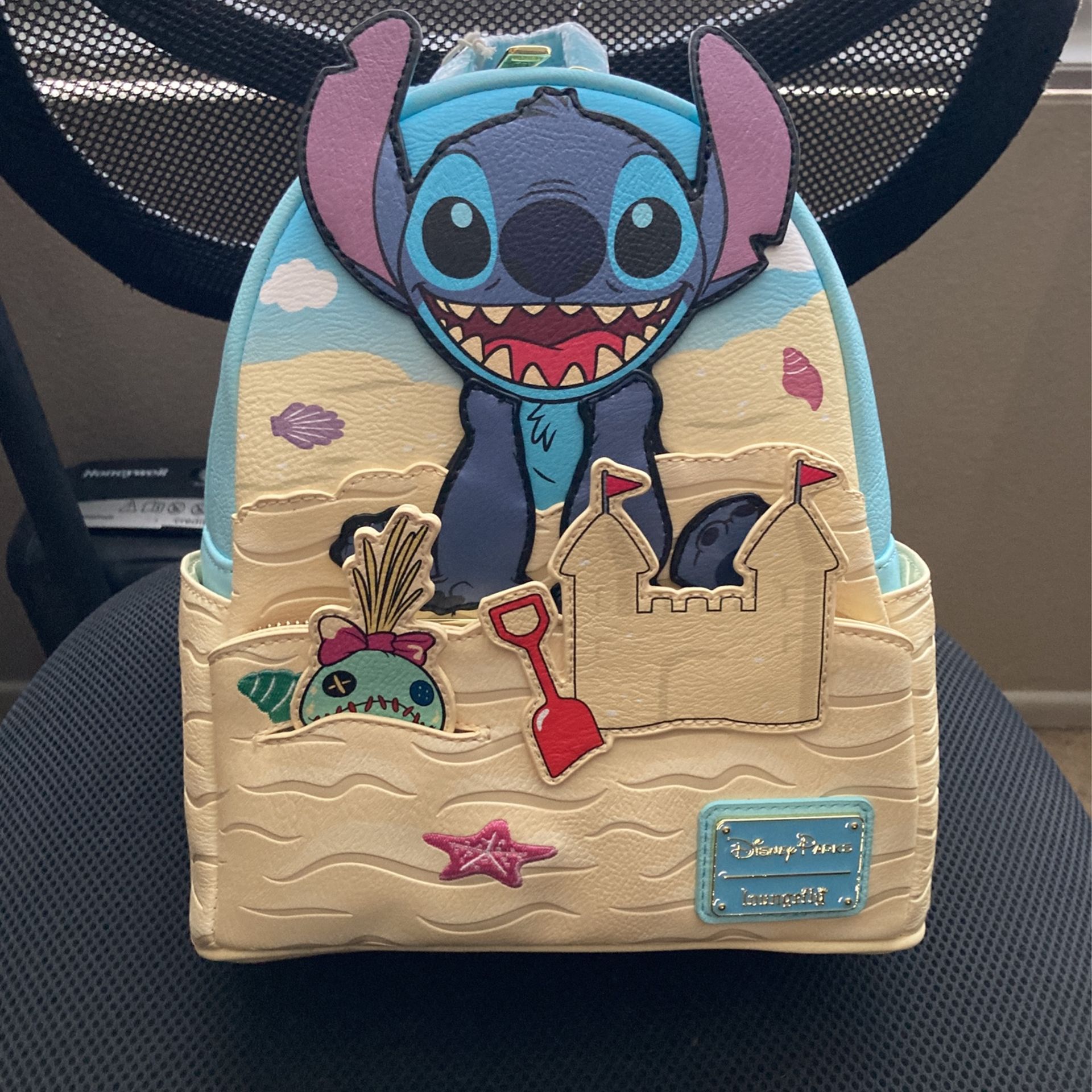 Loungef Fly Stitch Backpack