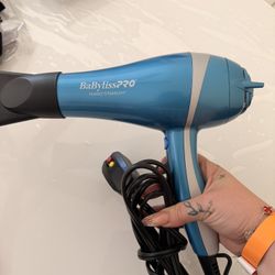 babyliss blower 