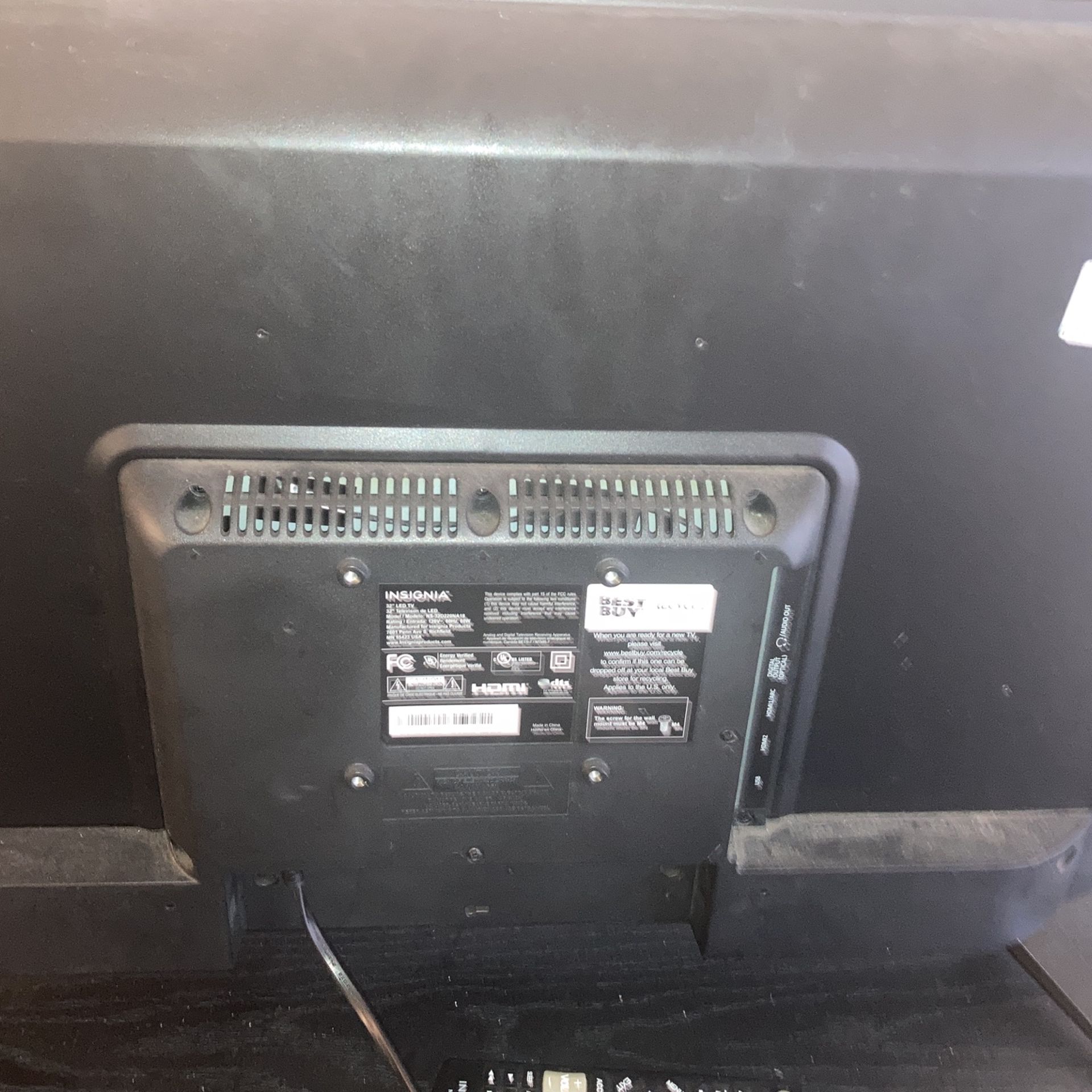 32 Inch Led Tv Insignia for Sale in Seattle, WA OfferUp