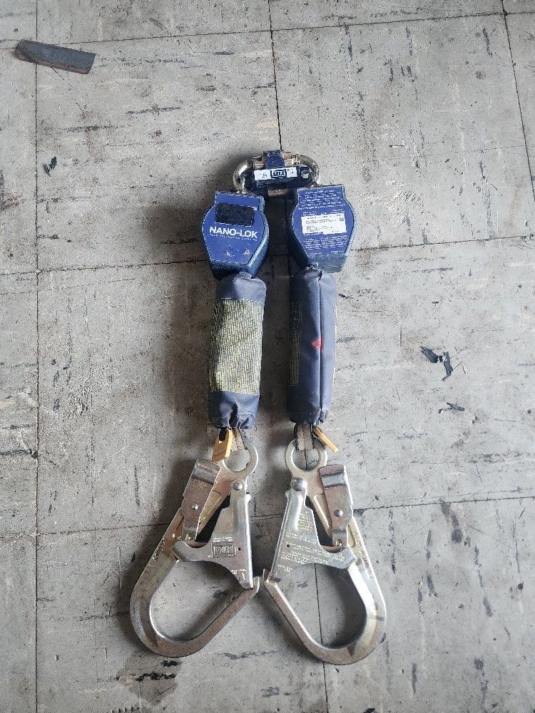 Nano-Lok Extended Length Twin-Leg Quick Connect Self Retracting Lifeline,