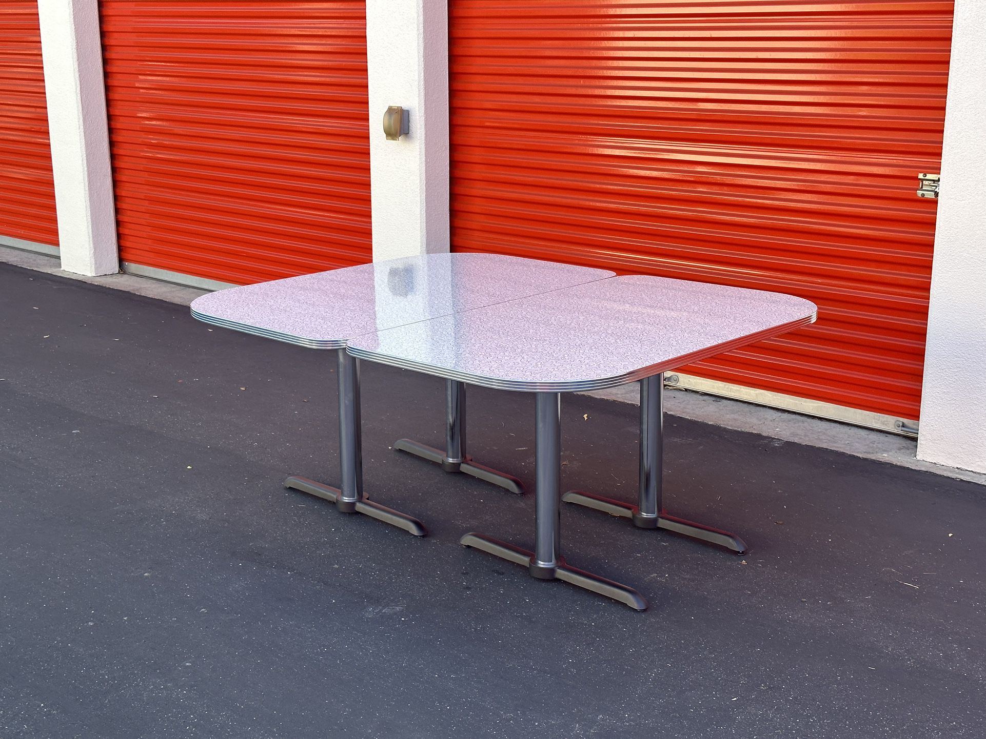 FREE DELIVERY -Vintage Retro Diner Restaurant Style Dinning Tables  -White-Retail $1.6k