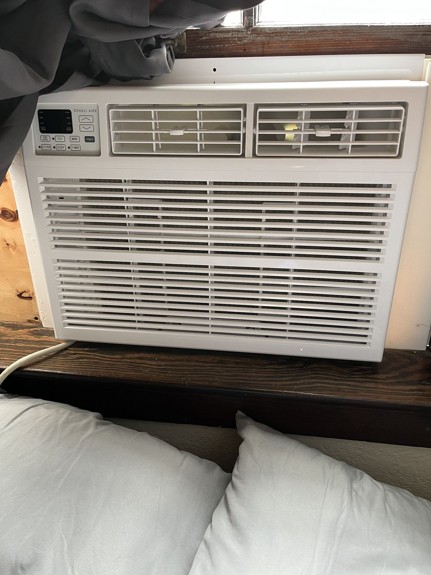 Window Unit 24,000 Btu 230 Volt Unit