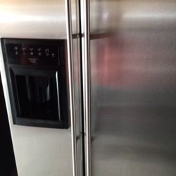 Jenn- Air Side By Side Refrigerator 