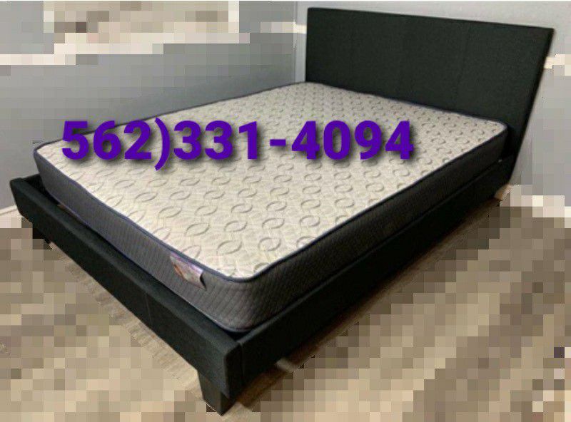 New King or Calking Size 🛌 W/new Mattress 