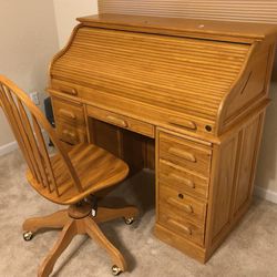 Deluxe oak roll top desk in excellent condition