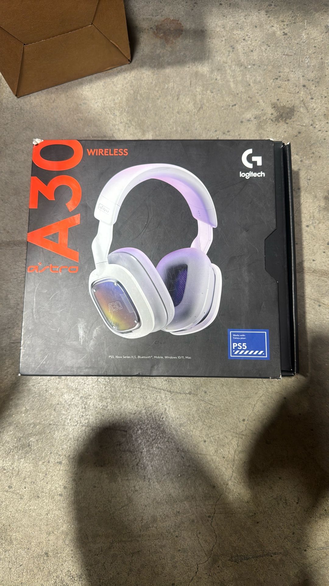 Logitech G Astro A30 LIGHTSPEED Wireless Gaming Headset - Bluetooth, Dolby Atmos/3D Audio Compatible, Detachable Boom, 27hr battery, for PS5, PS4, Nin