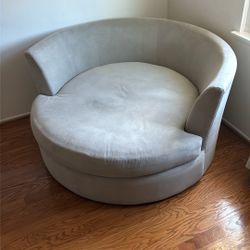 Large Swivel Chair