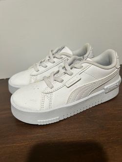 Girls White Pumas 10C Brand New