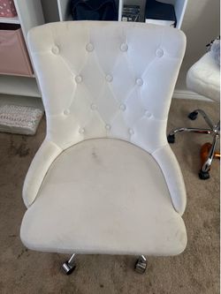 Makeup chair