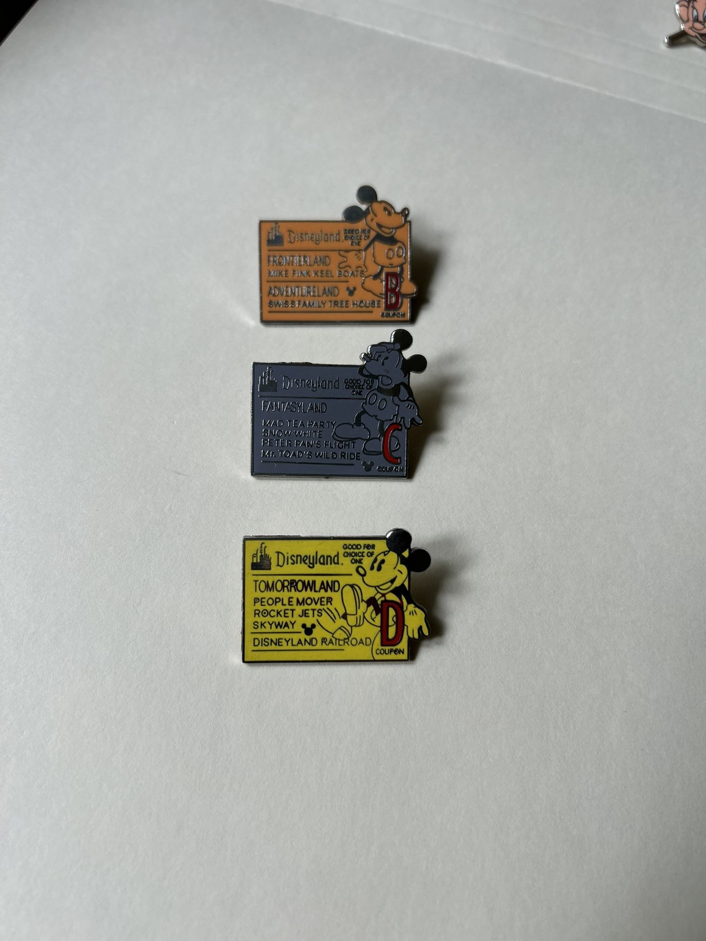 Disney Cast Lanyard Series 2005 Ticket Series Pin