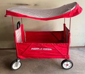 Radio Flyer Folding Wagon with Canopy