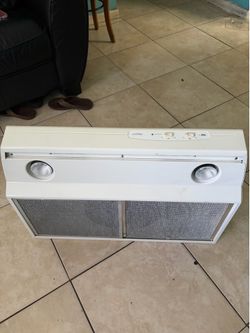 Under cabinet range hood