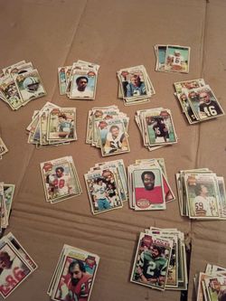 (258) Vintage NFL Football Card Lot 1970s-1980s