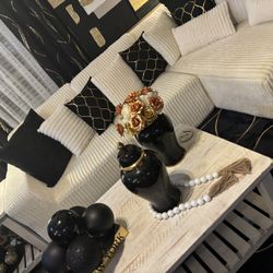 Beautiful Seccional Couch Is New 