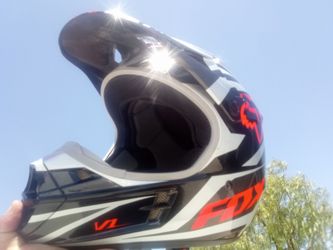 Fox dirt bike helmet