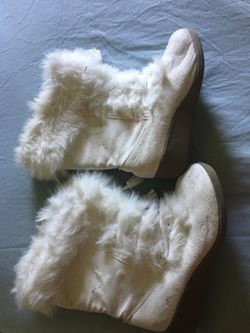 Old navy boots size 5 $10