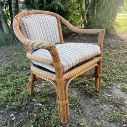 8 Chairs Very Good Condition 