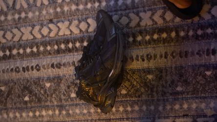 balenciaga runners black