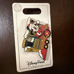 Disney Pins NEW