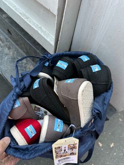 Tom’s shoes for sell 2 for 20$