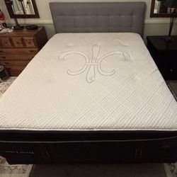 Queen Bed