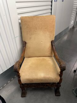 Vintage classic  hand carved large chair 275