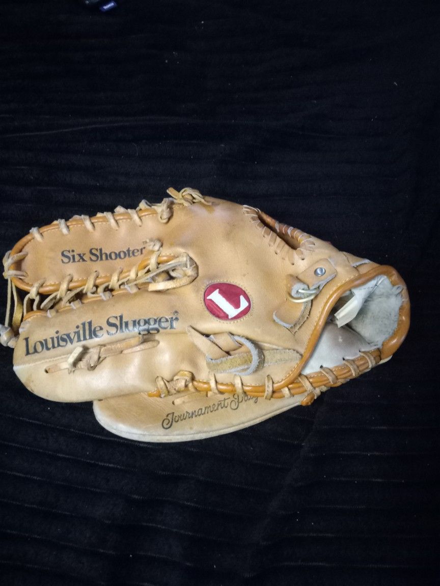 Louisville Slugger TPX Baseball Glove