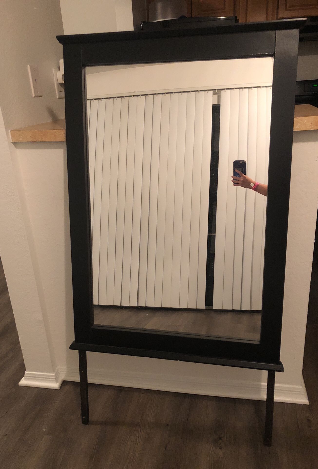 Vanity/dresser mirror