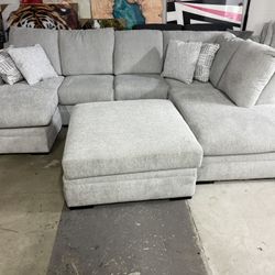 Gabyleigh 2pc Sectional - NEW IN BOX