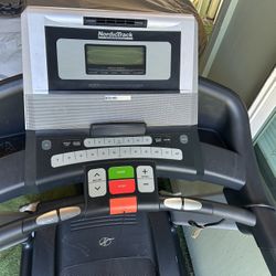 Treadmill 