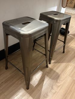 2 Stools