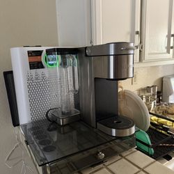 Keurig With Pod Holder