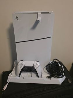 PS5 Slim console and controller