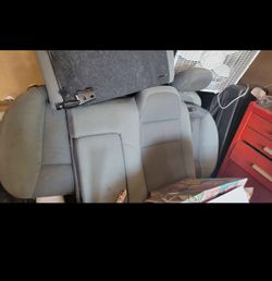 2005-2010 Chrysler 300 front And Rear Seats